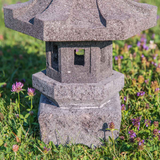 Lampe de jardin japonnais en pierre de lave 50cm