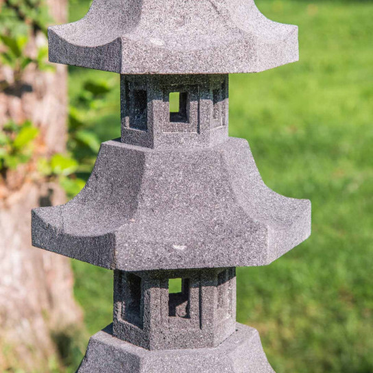Lanterne japonaise pagode en pierre de lave 1.30 m