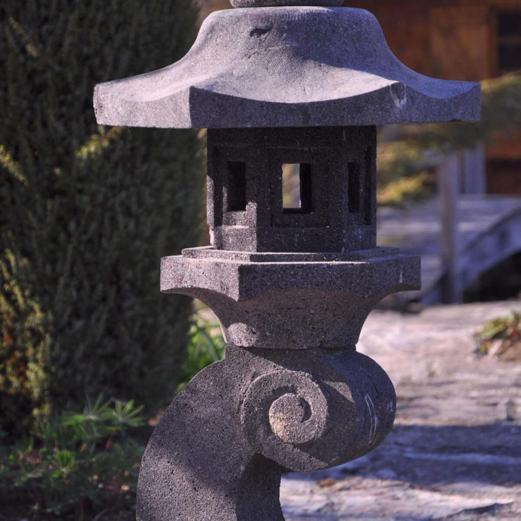 Lanterne japonaise en pierre de lave 90 cm lampe jardin terrasse Lanterne japonaise en pierre de lave 90 cm lampe jardin terrasse