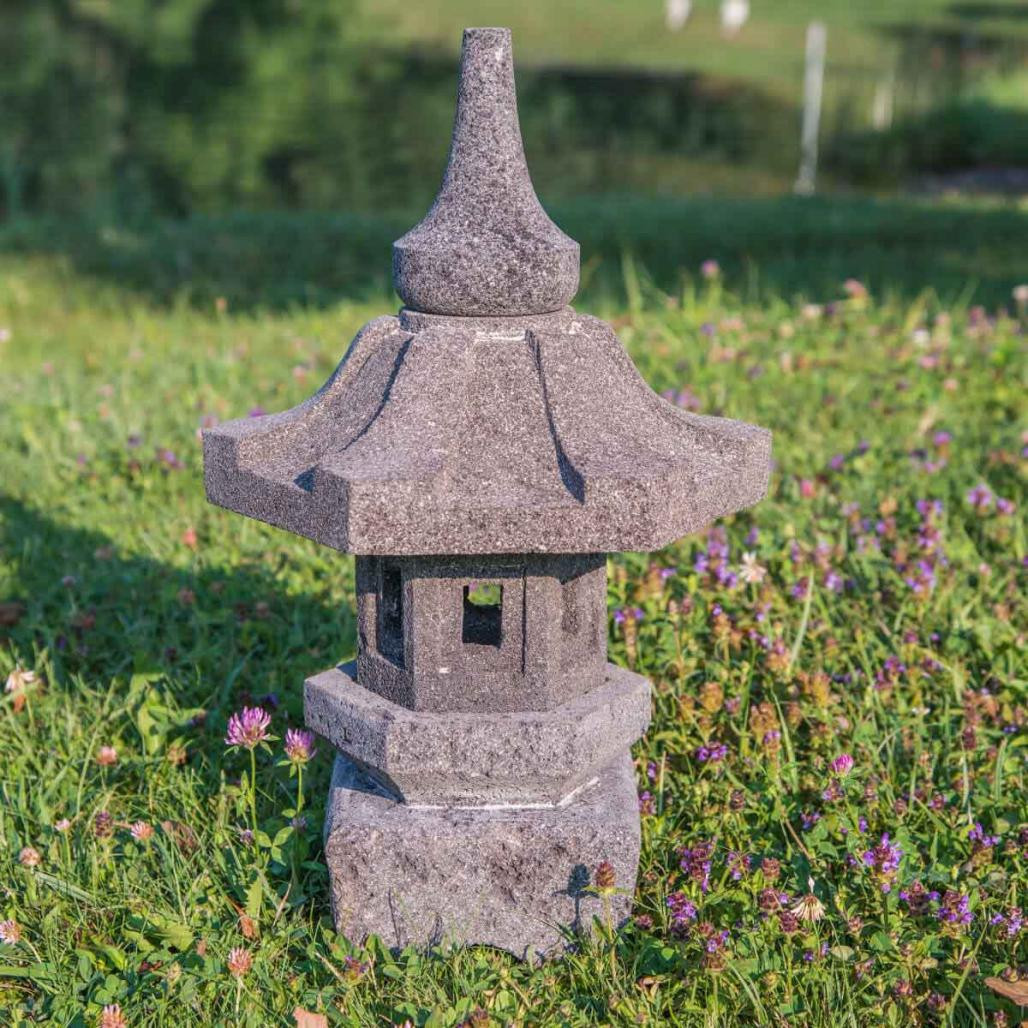 Lampe de jardin japonais en pierre de lave 50cm Lampe de jardin japonais en pierre de lave 50cm