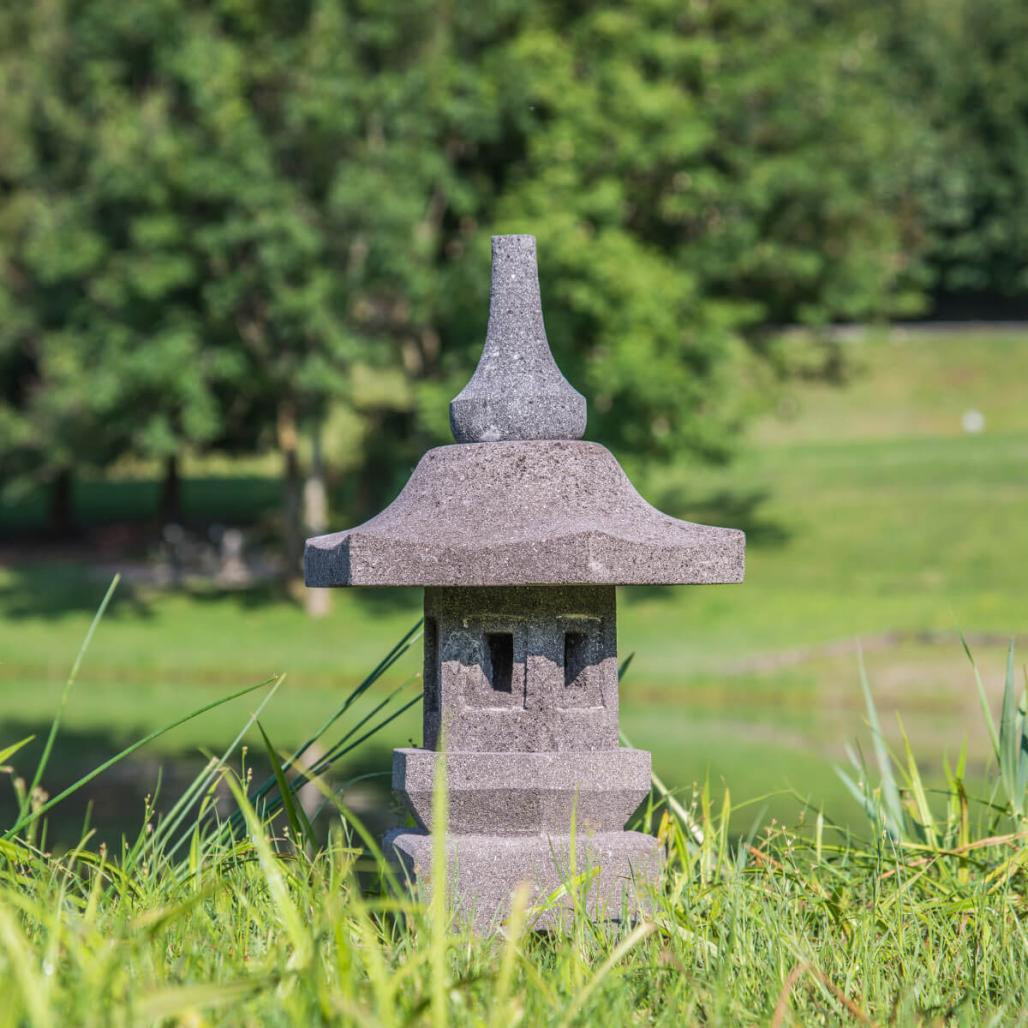 Lampe japonaise toro jardin zen en pierre de lave 50cm Lampe japonaise toro jardin zen en pierre de lave 50cm