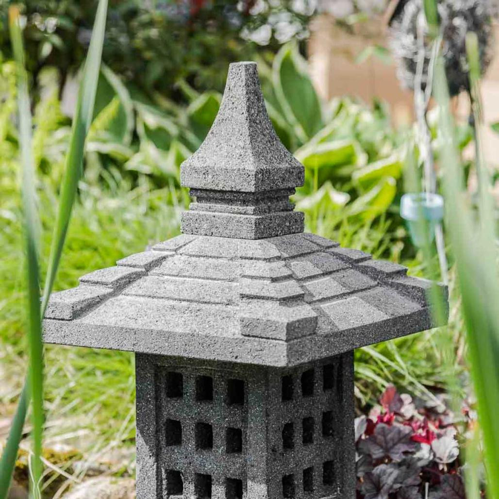 Lanterne japonaise en pierre de lave de 55cm