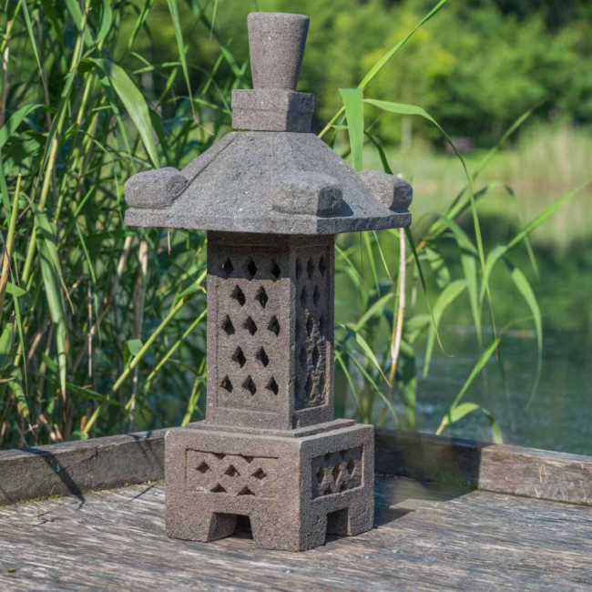 Lampe japonaise en pierre de lave 75cm