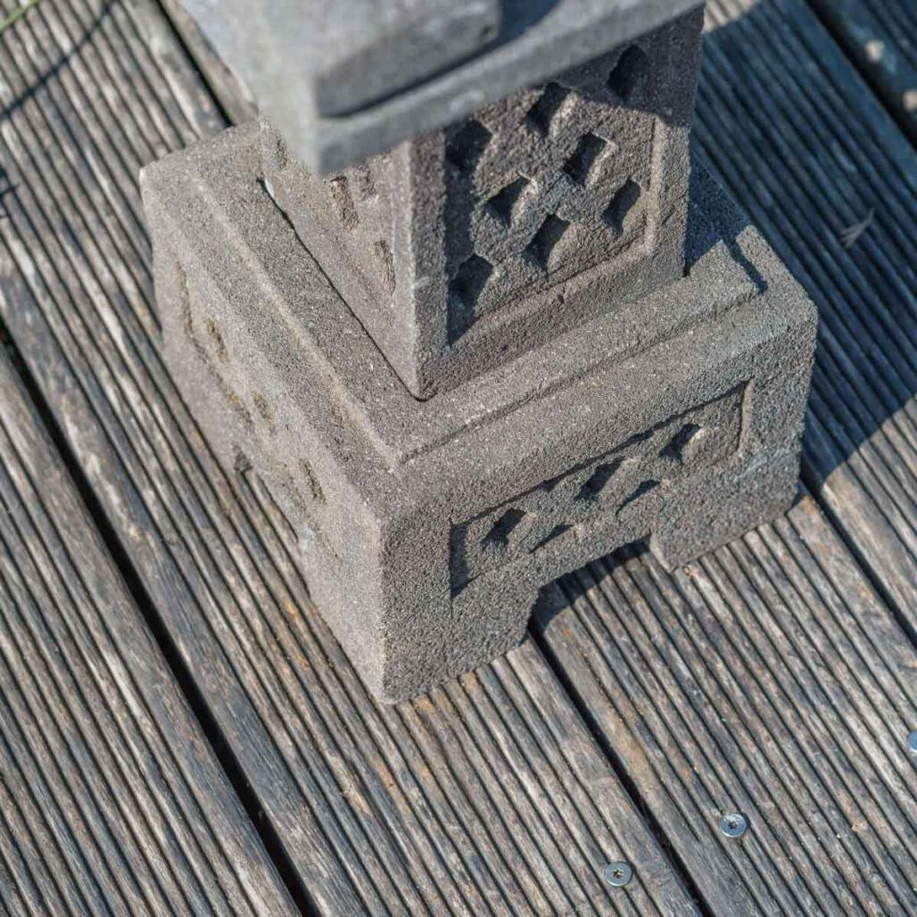 Lampe japonaise en pierre de lave 75cm Lampe japonaise en pierre de lave 75cm