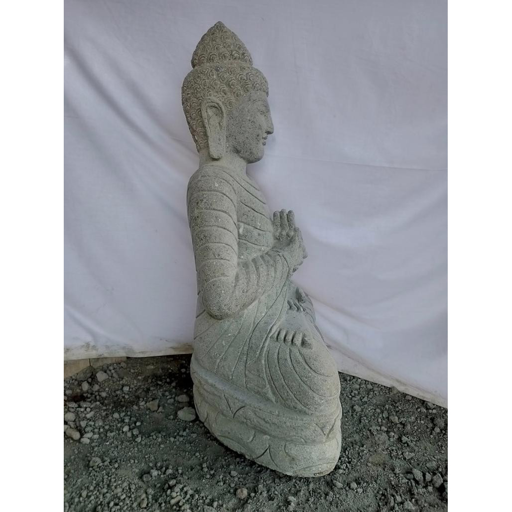 Statue jardin zen bouddha assis en pierre naturelle offrande et chapelet 1m20 Statue jardin zen bouddha assis en pierre naturelle offrande et chapelet 1m20