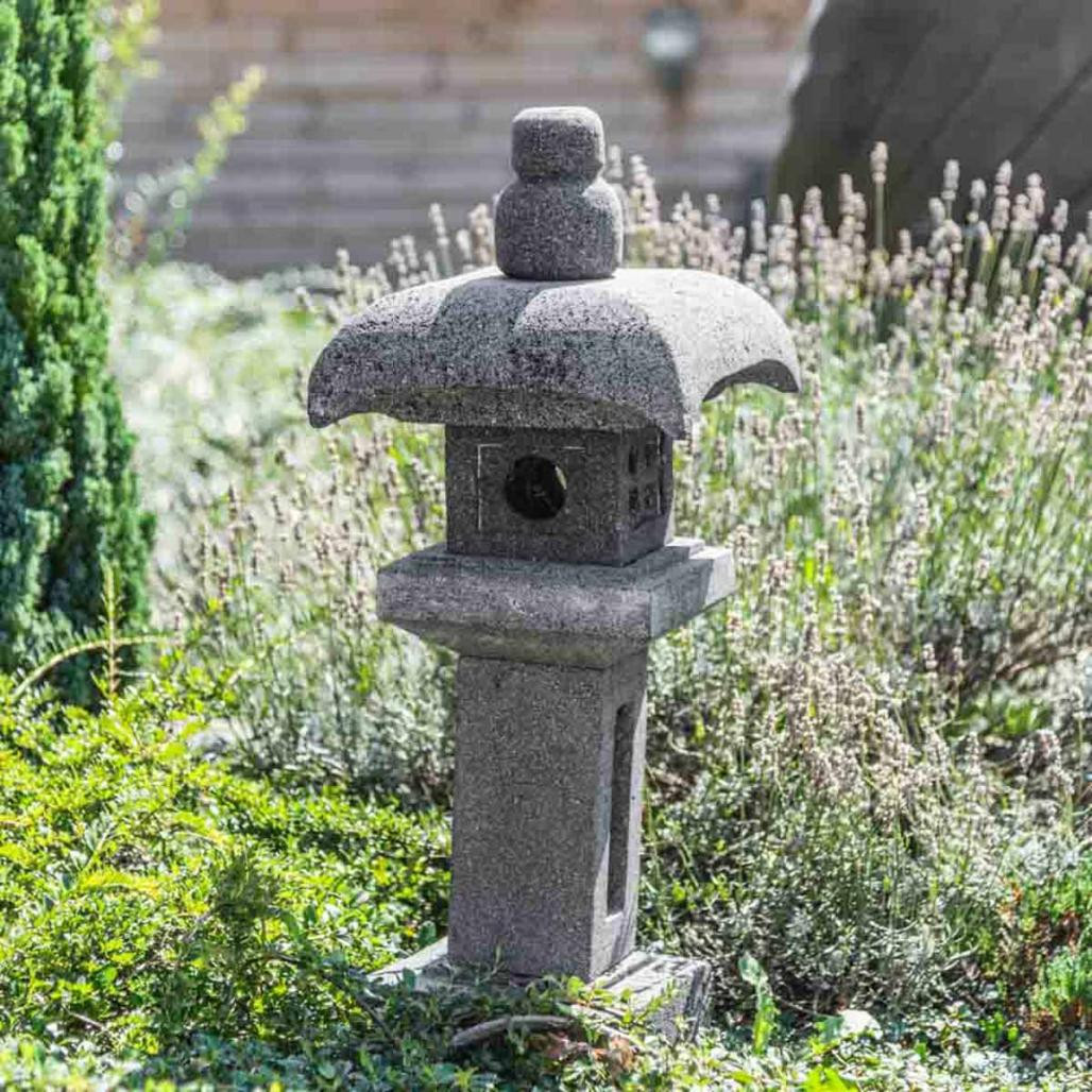 Lanterne japonaise pagode en pierre de lave 70 cm