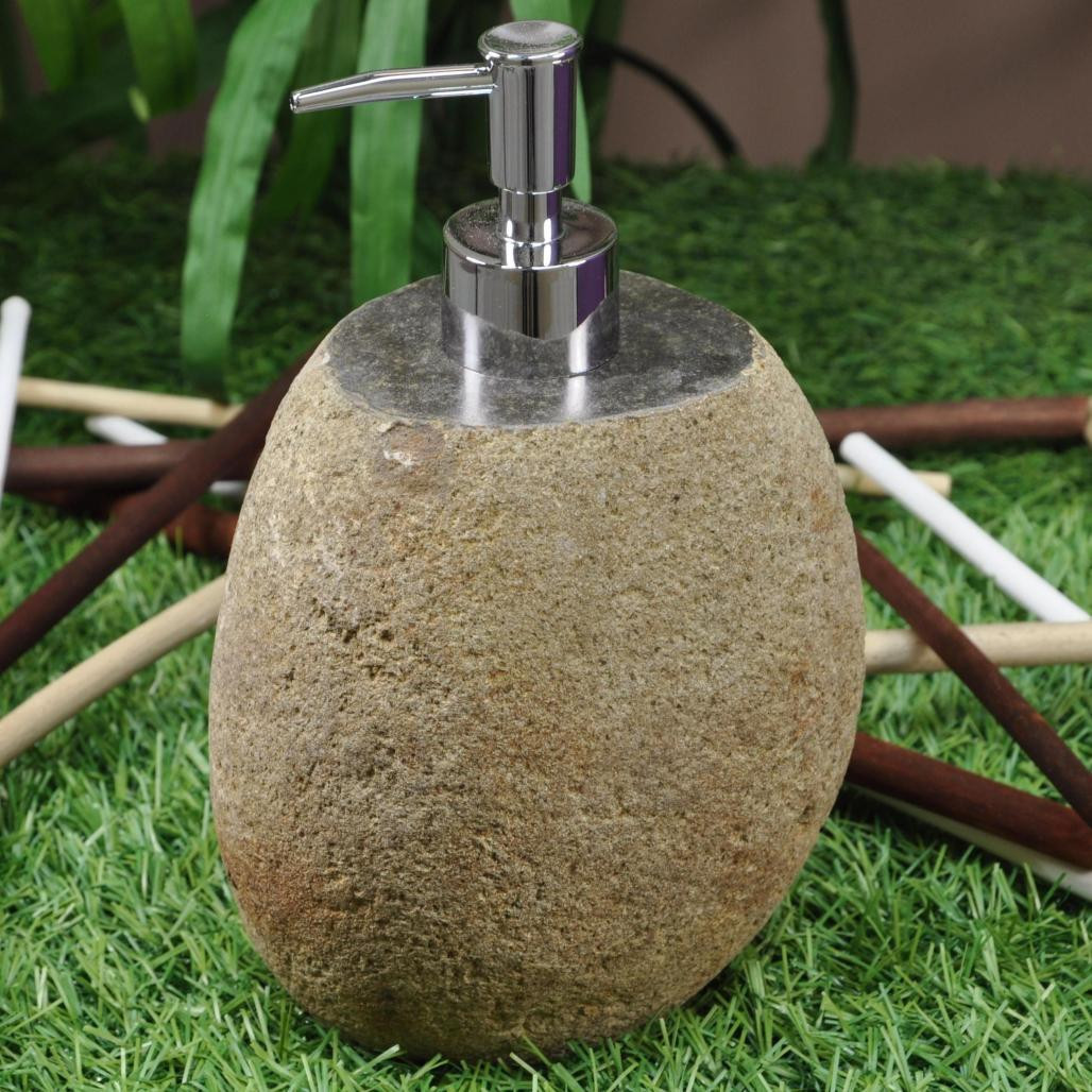 Distributeur de savon en galet de rivière