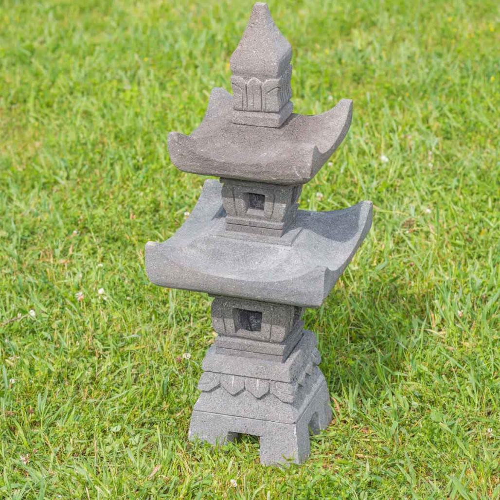Lanterne japonaise en pierre de lave 70cm Lanterne japonaise en pierre de lave 70cm