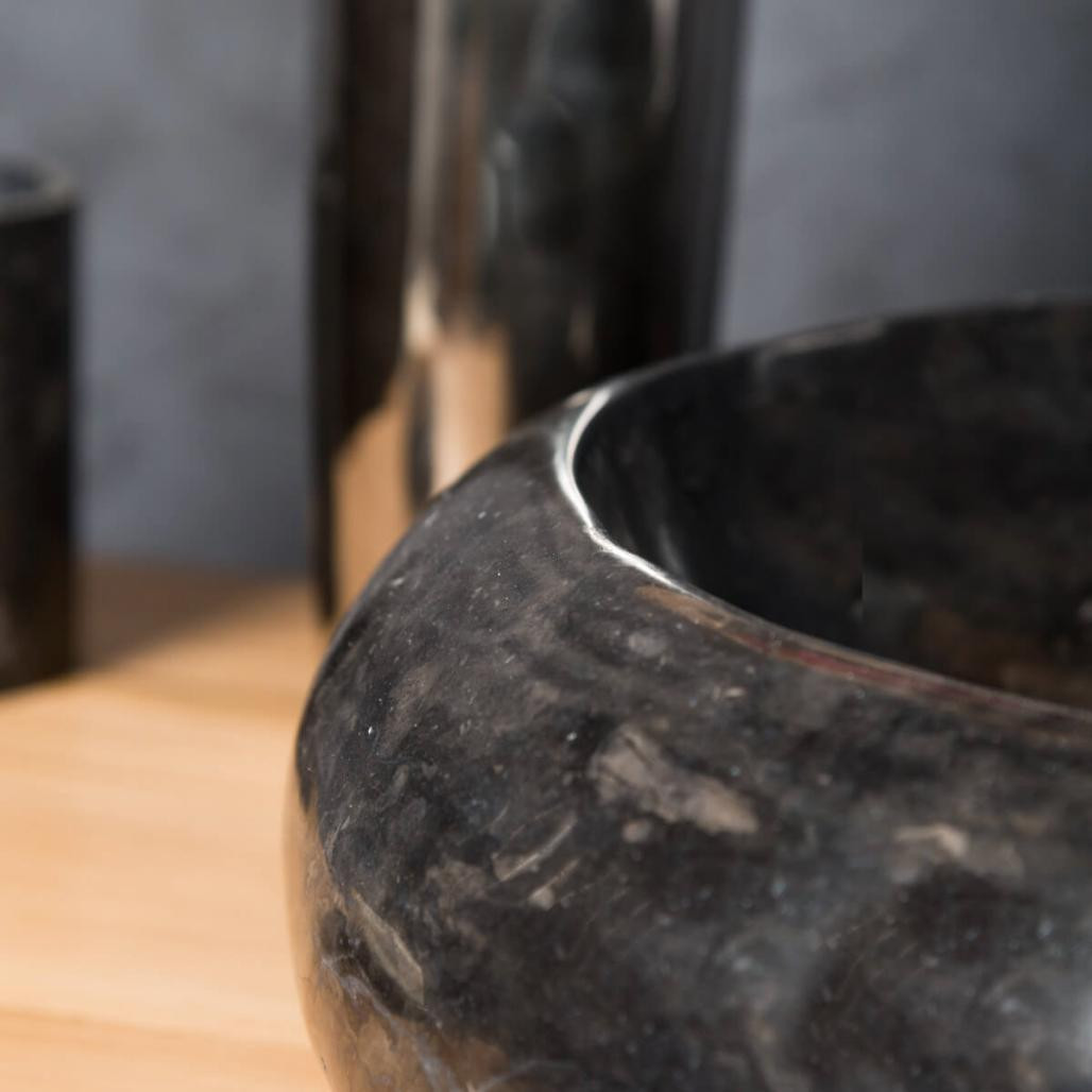 Grande vasque en marbre à poser murano couleur noir Grande vasque en marbre à poser murano couleur noir