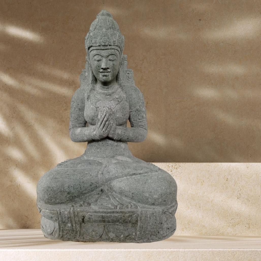 Statue déesse balinaise assise fleur jardin zen 120 cm