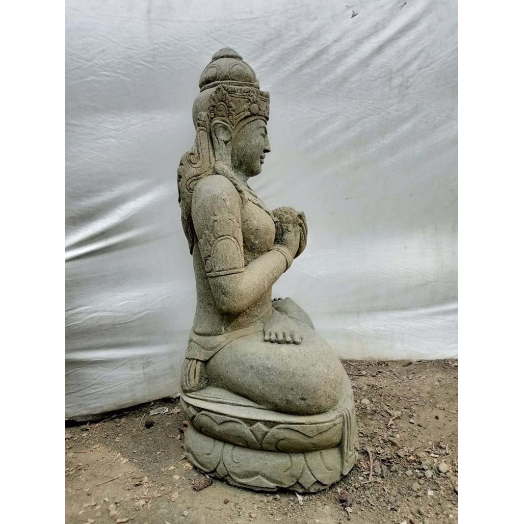 Statue déesse balinaise assise fleur jardin zen 120 cm Statue déesse balinaise assise fleur jardin zen 120 cm