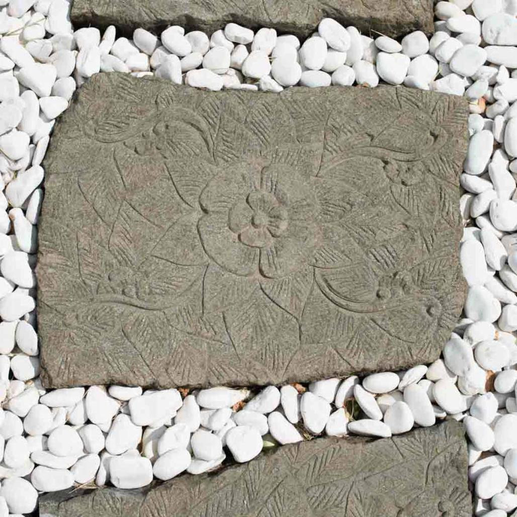 2 pas japonais en pierre volcanique sculpté fleur 60x50cm