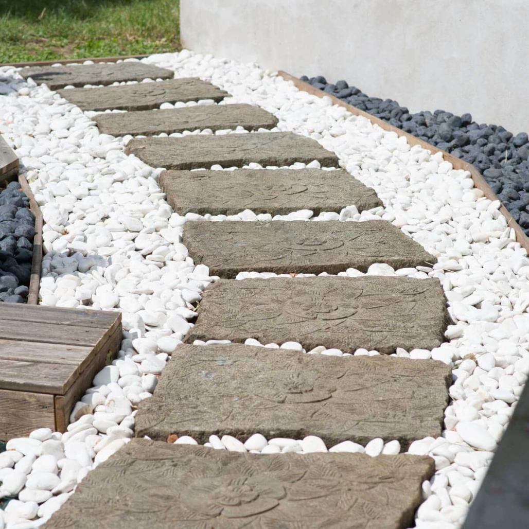 2 pas japonais en pierre volcanique sculpté fleur 60x50cm 2 pas japonais en pierre volcanique sculpté fleur 60x50cm