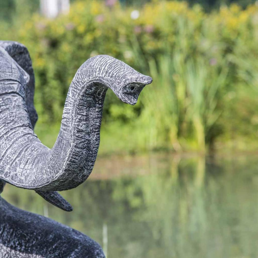 Statue éléphant patiné noir gris assis 95 cm