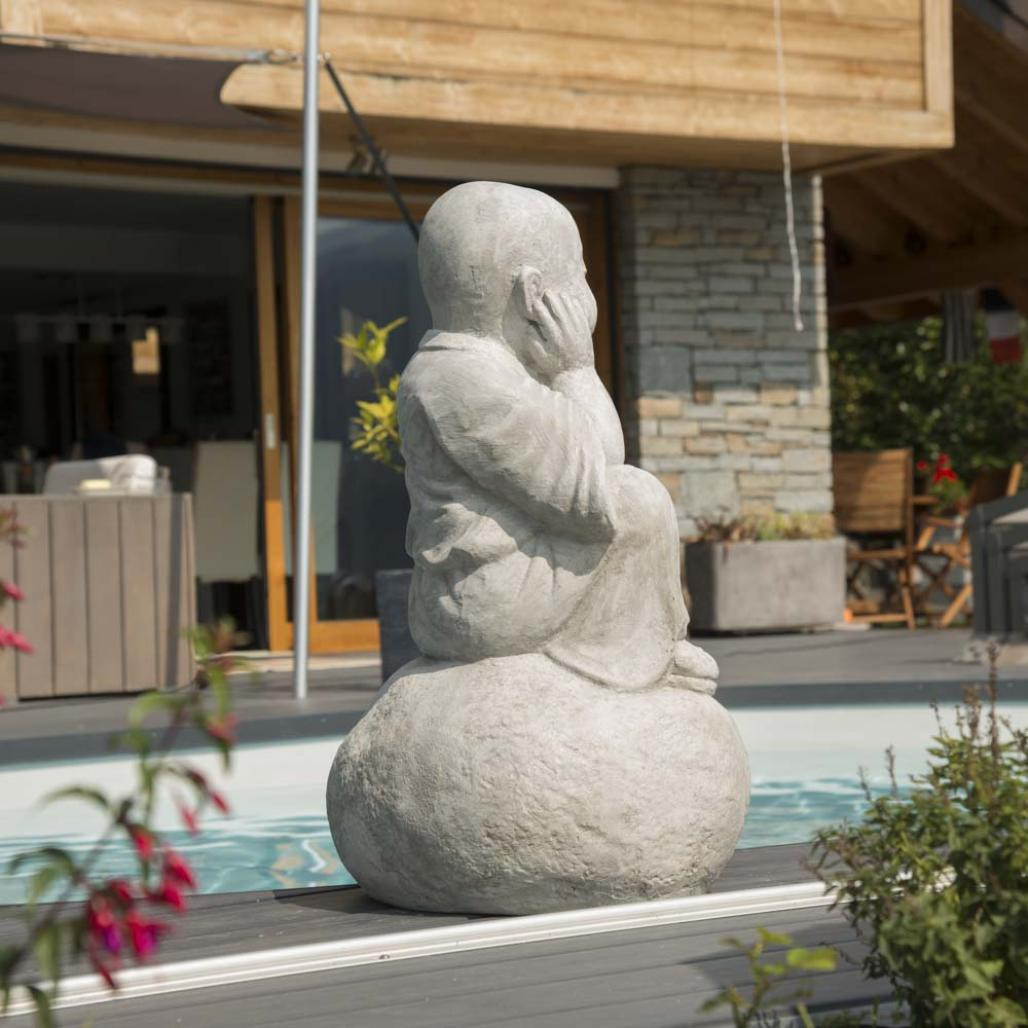 Statue moine shaolin pensif gris clair 80 cm Statue moine shaolin pensif gris clair 80 cm