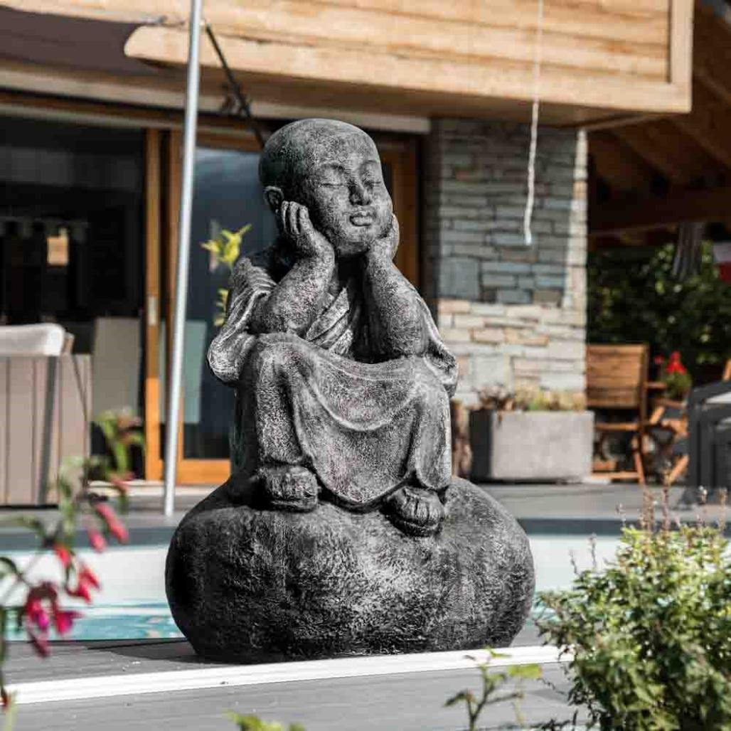 Statue moine shaolin pensif patiné gris 80 cm
