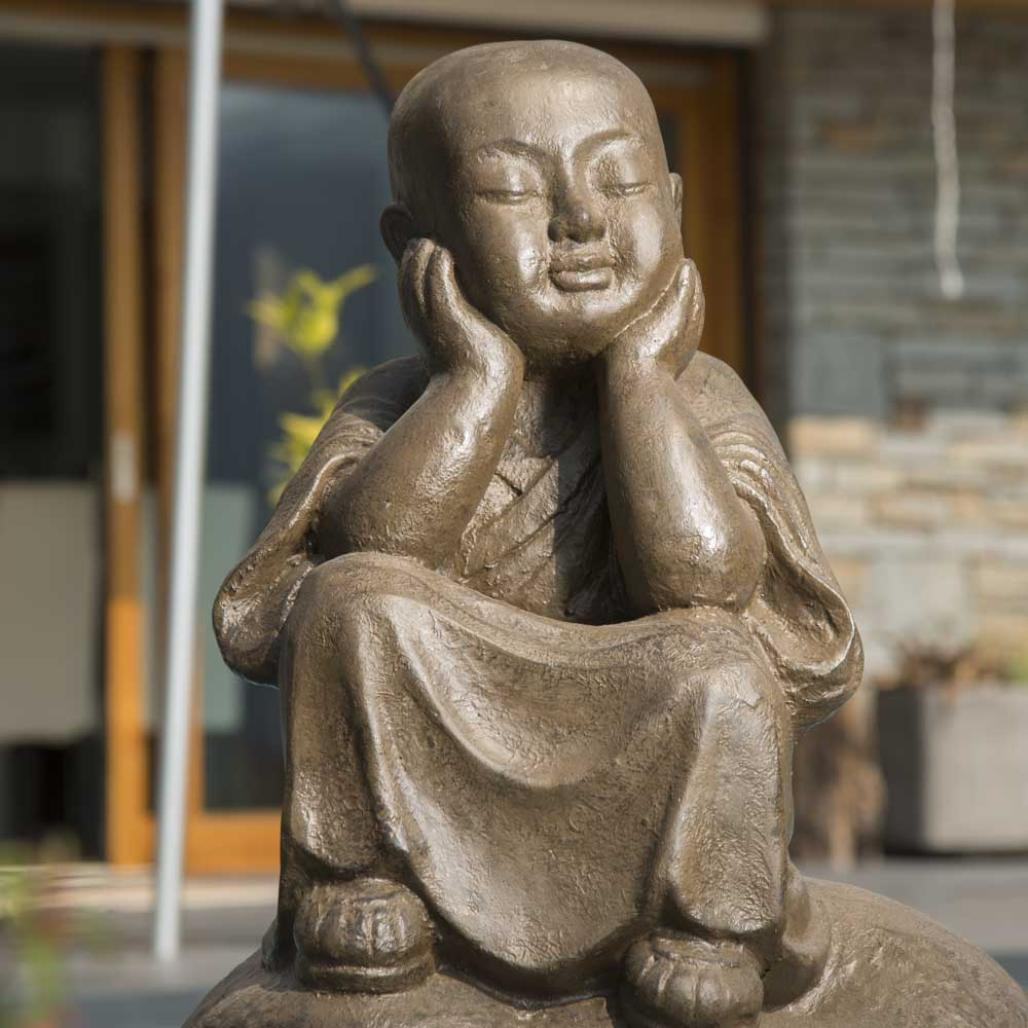 Statue moine shaolin pensif patiné brun antique 80 cm Statue moine shaolin pensif patiné brun antique 80 cm