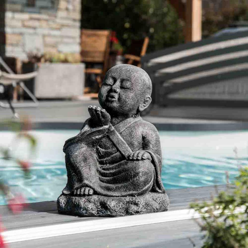 Statue de jardin moine shaolin heureux patiné gris 40 cm Statue de jardin moine shaolin heureux patiné gris 40 cm