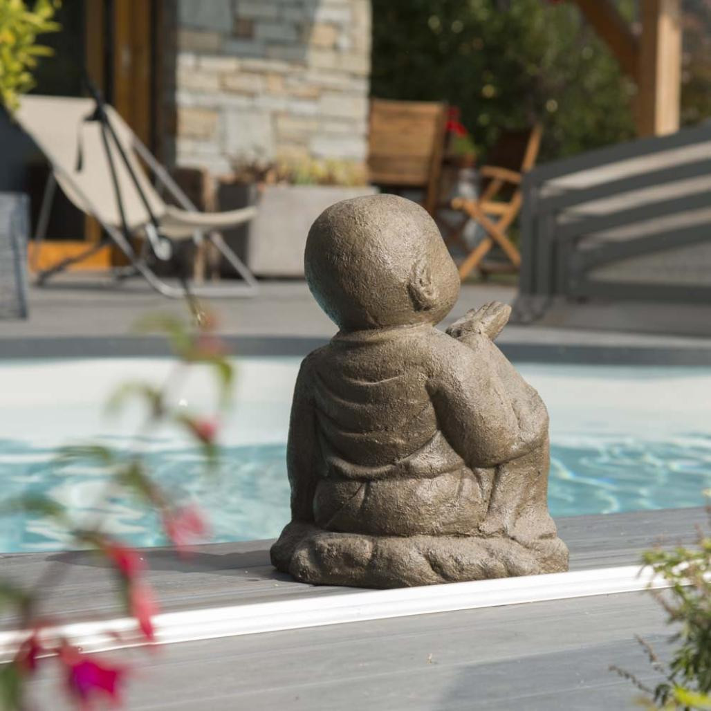 Statue de jardin moine shaolin heureux patiné brun antique 40 cm Statue de jardin moine shaolin heureux patiné brun antique 40 cm