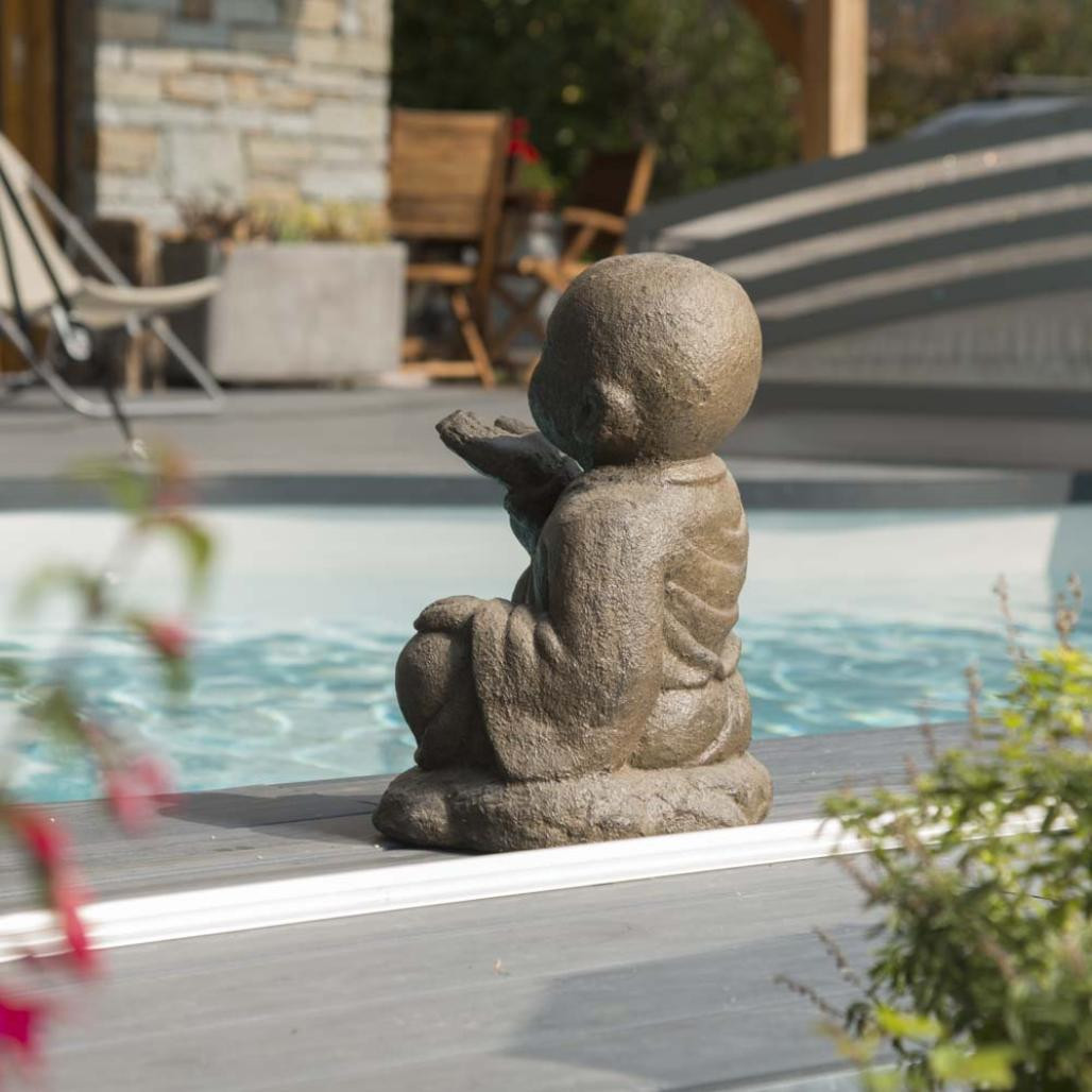 Statue de jardin moine shaolin heureux patiné brun antique 40 cm Statue de jardin moine shaolin heureux patiné brun antique 40 cm