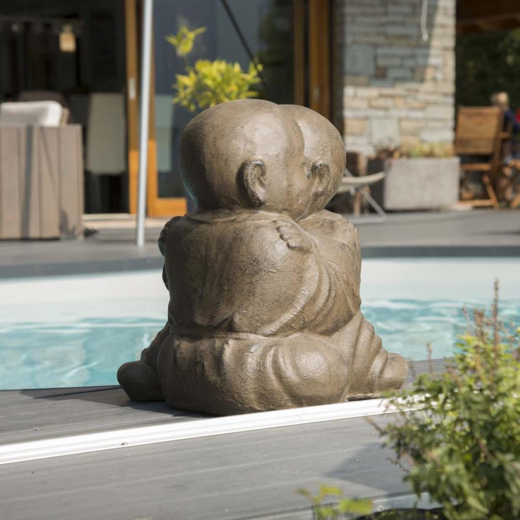 Statue moines shaolin enlacés patiné brun antique 50 cm