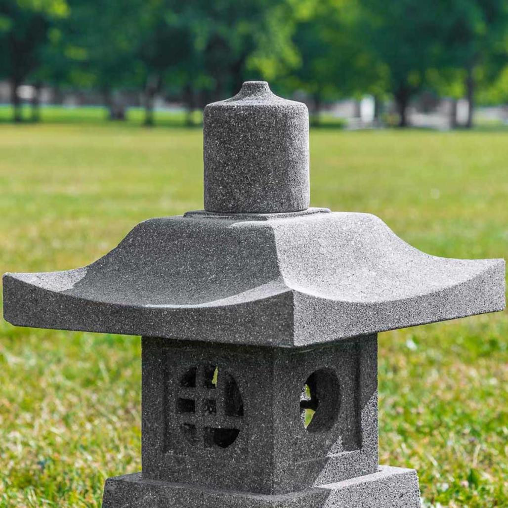 Lanterne de jardin japonais en pierre de lave 55cm