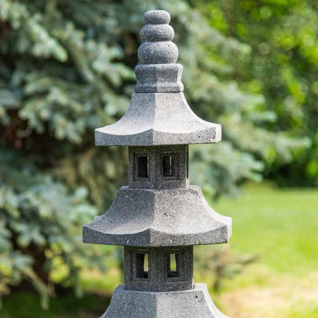 Lanterne japonaise pagode en pierre de lave jardin zen 100 cm
