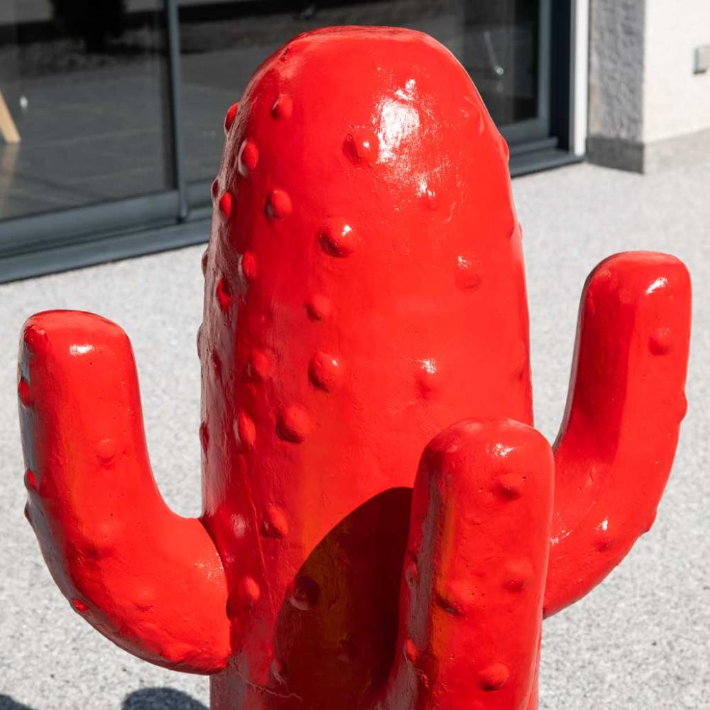 Déco jardin cactus rouge grand modèle 105cm Déco jardin cactus rouge grand modèle 105cm