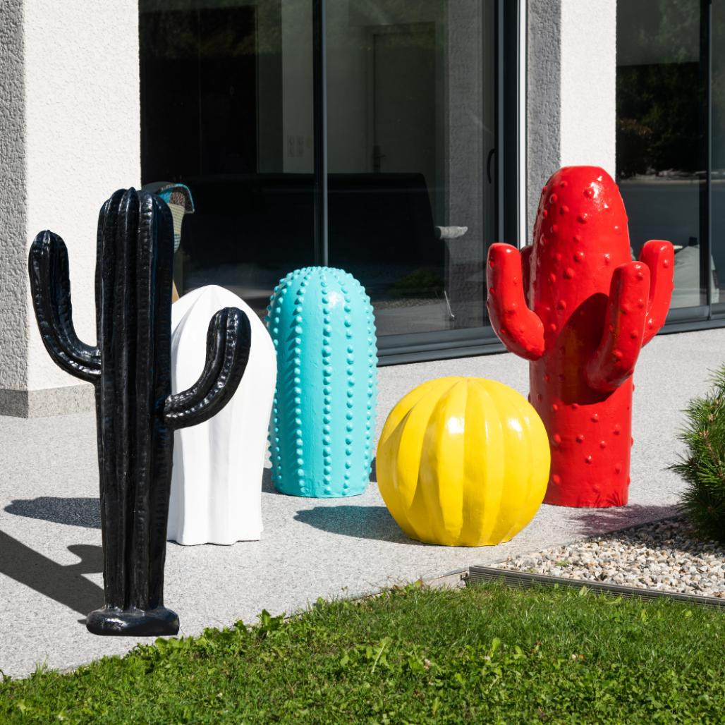 Sculpture contemporaine cactus noir 100 cm Sculpture contemporaine cactus noir 100 cm