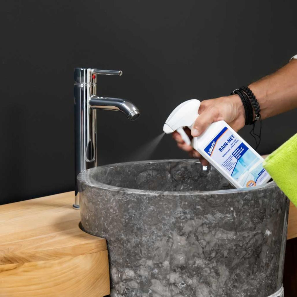 Produit nettoyant pour salle de bain Produit nettoyant pour salle de bain