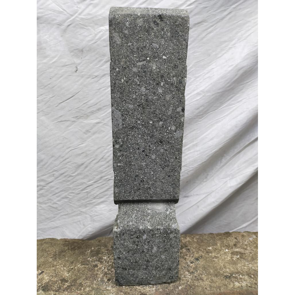 Visage moaï allongé en pierre 60 cm Visage moaï allongé en pierre 60 cm