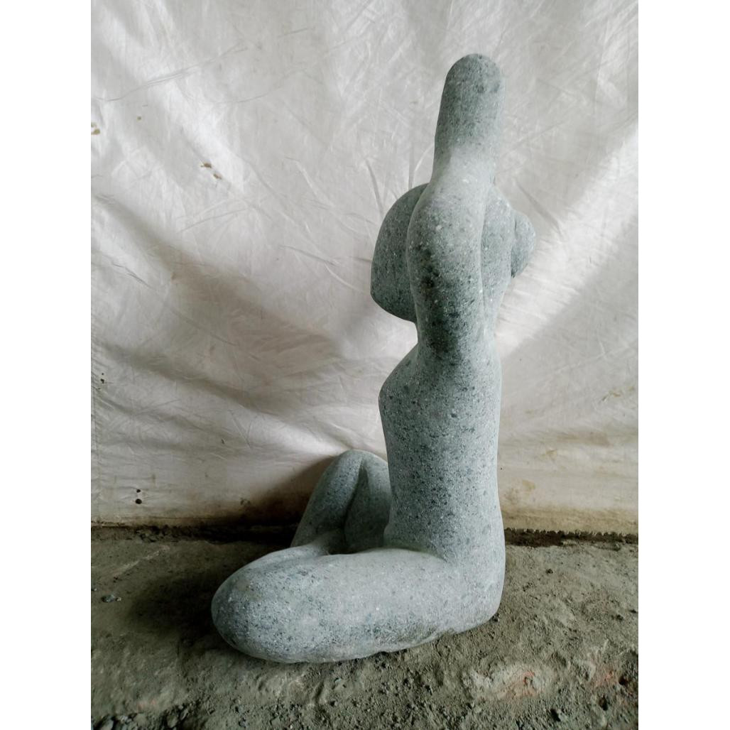 Statue design en pierre yoga 50 cm Statue design en pierre yoga 50 cm