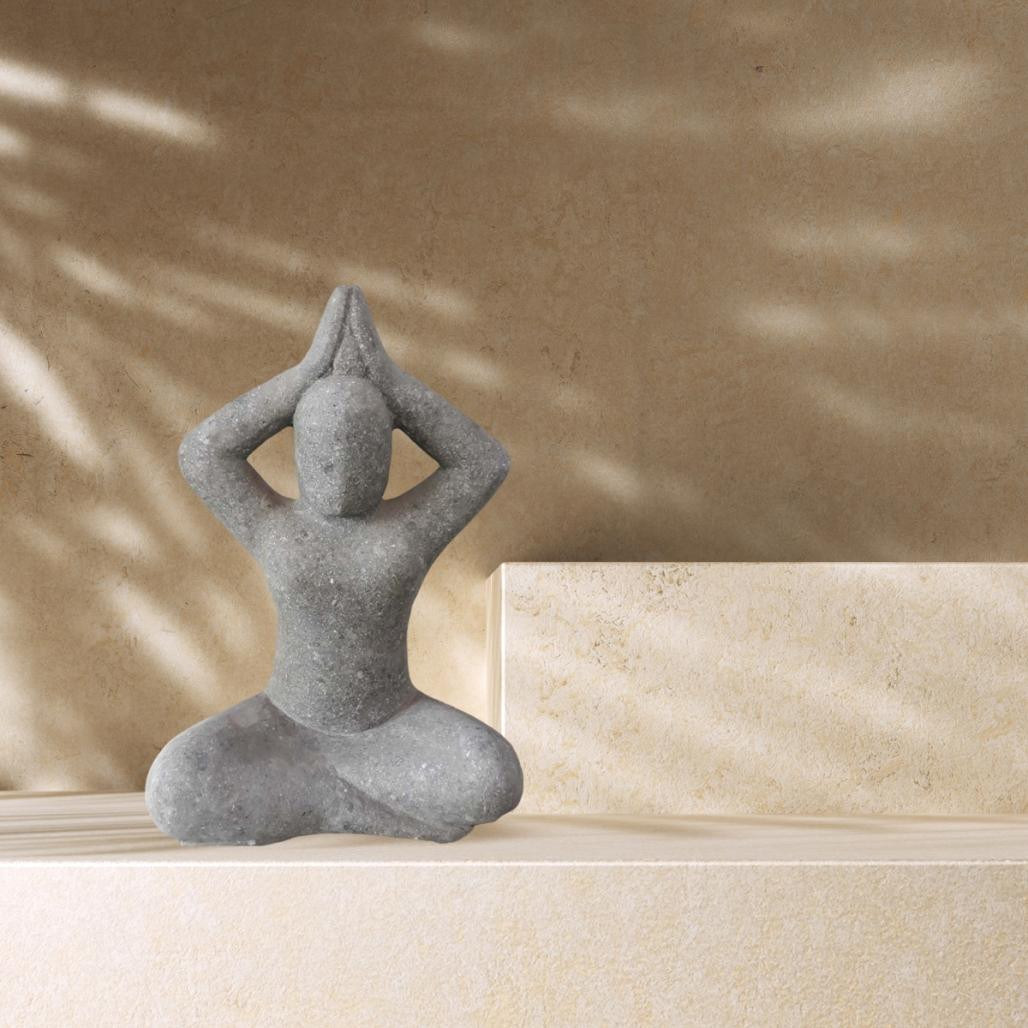 Sculpture moderne femme yoga en pierre 40 cm