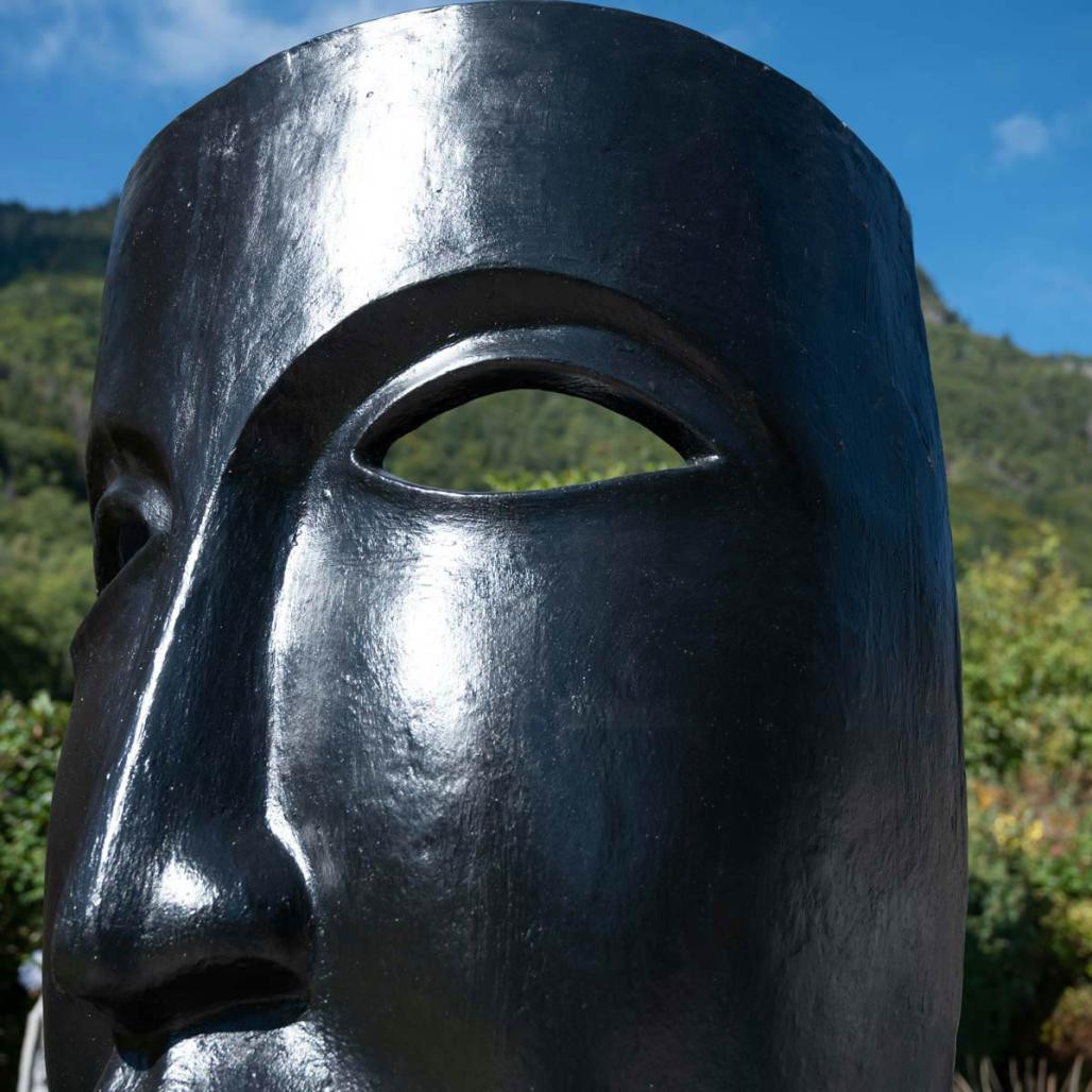 Statue de jardin design visage noir 120cm Statue de jardin design visage noir 120cm