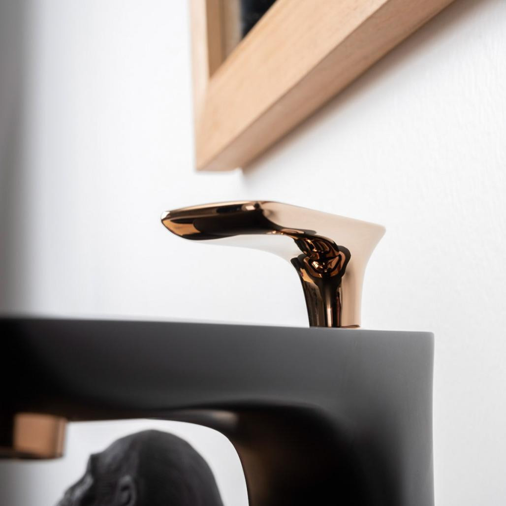 Robinet mitigeur pour vasque à poser Glomma noir et or rose Robinet mitigeur pour vasque à poser Glomma noir et or rose