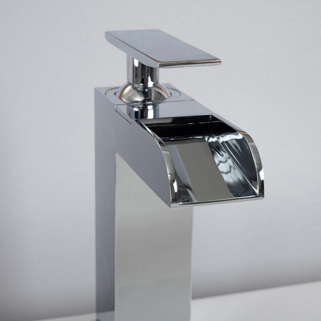 Robinet cascade pour lavabo Shannon chrome