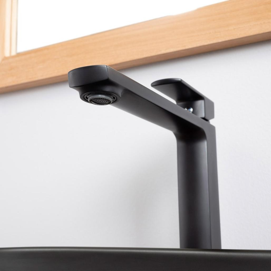 Robinet haut pour vasque Louga noir Robinet haut pour vasque Louga noir