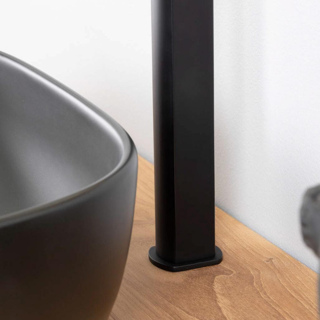 Robinet haut pour vasque Louga noir Robinet haut pour vasque Louga noir