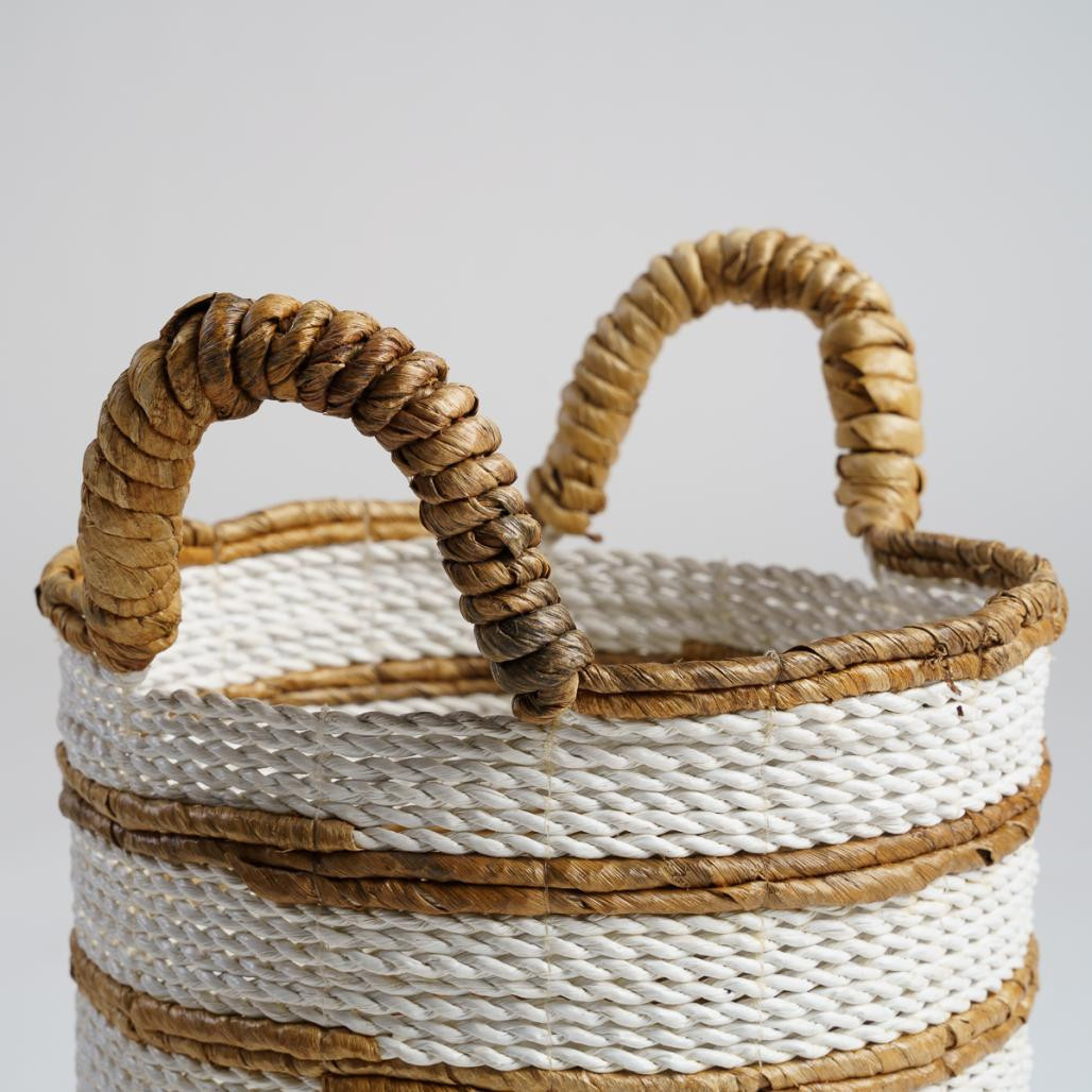 Panier en fibres végétales écru et marron S Sethi Panier en fibres végétales écru et marron S Sethi