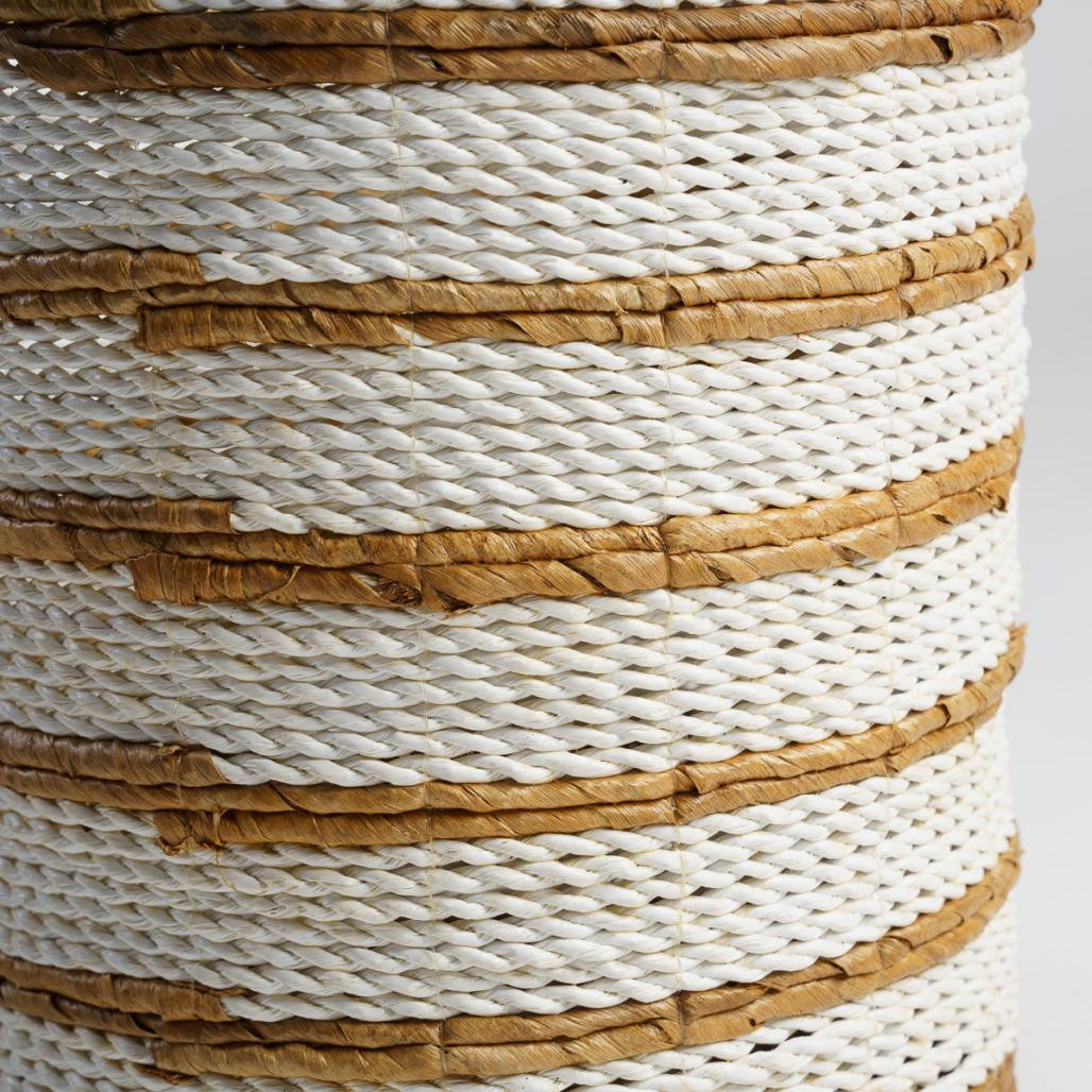 Panier en fibres végétales écru et marron S Sethi Panier en fibres végétales écru et marron S Sethi