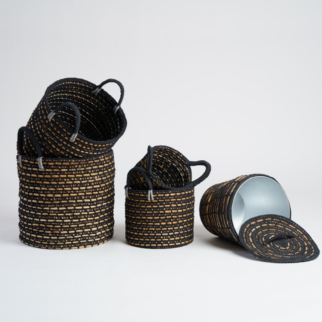 Panier en fibre végétale noir et beige M Anaya Panier en fibre végétale noir et beige M Anaya