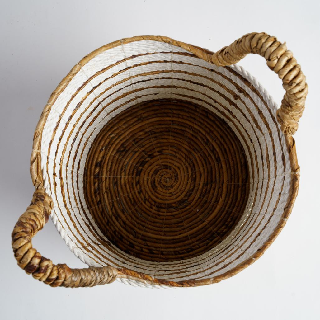 Panier en fibres végétales écru et marron M Sethi Panier en fibres végétales écru et marron M Sethi