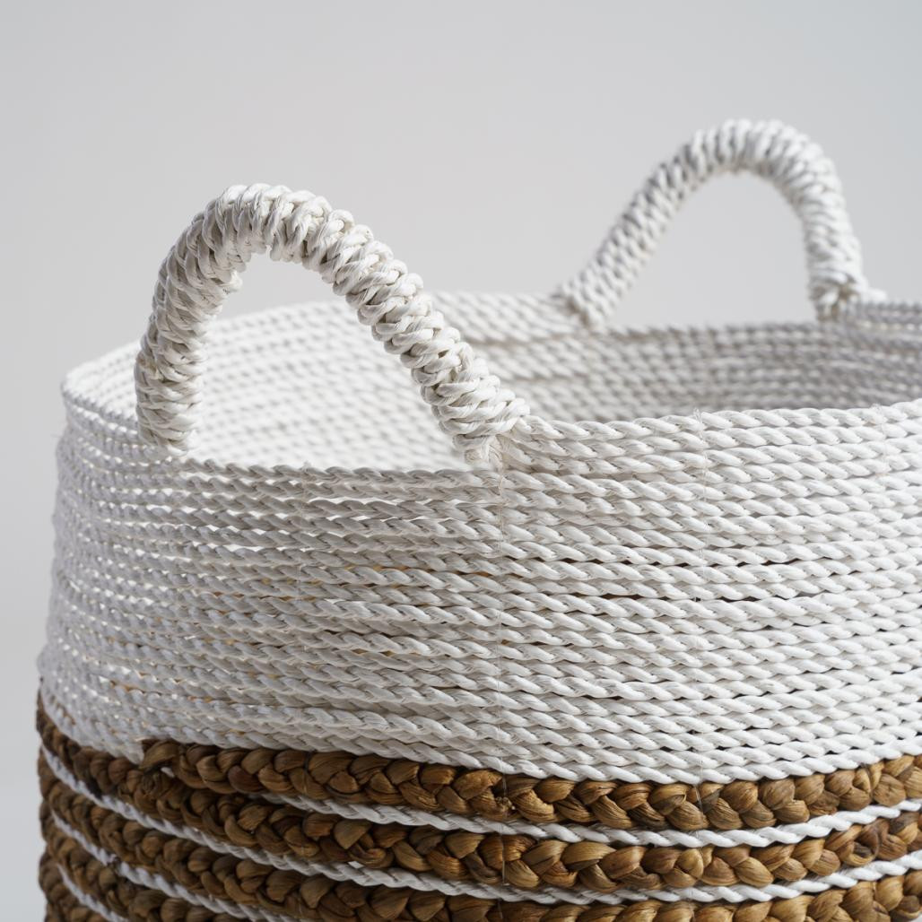 Grand panier tressé en jacinthe d'eau XL Vito Grand panier tressé en jacinthe d'eau XL Vito