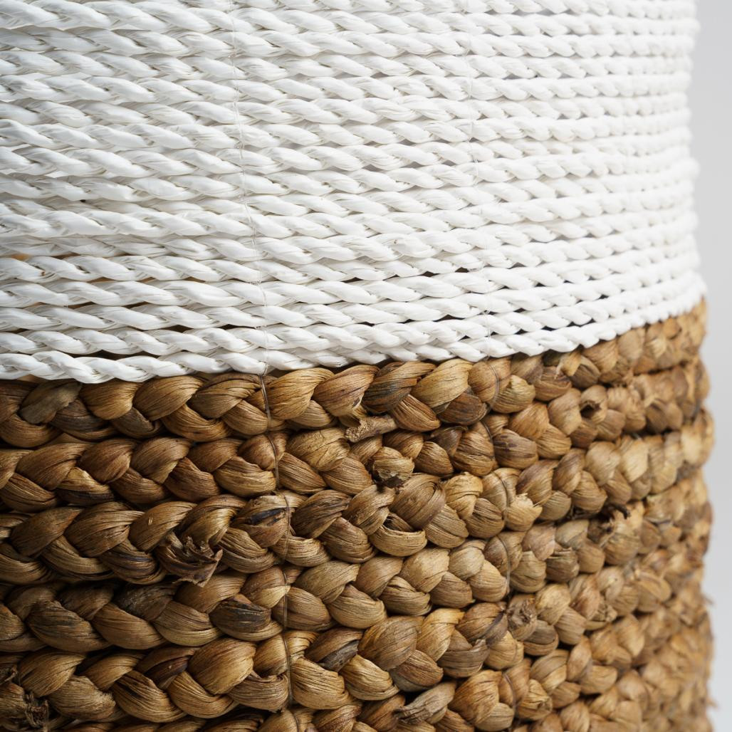 Panier tressé en jacinthe d'eau L Vito Panier tressé en jacinthe d'eau L Vito