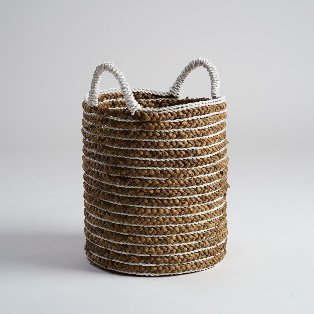 Panier tressé en jacinthe d'eau M Vito