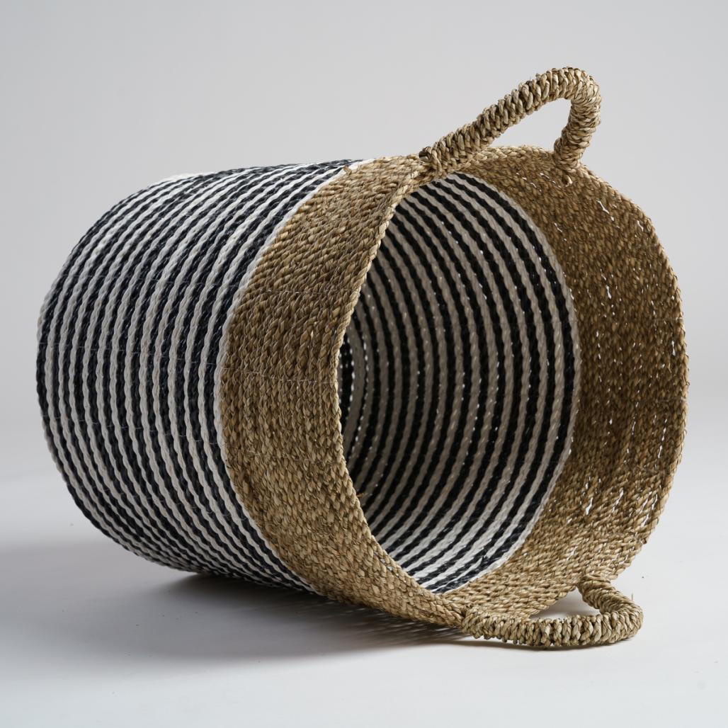 Panier en jonc de mer noir et blanc L Pika Panier en jonc de mer noir et blanc L Pika