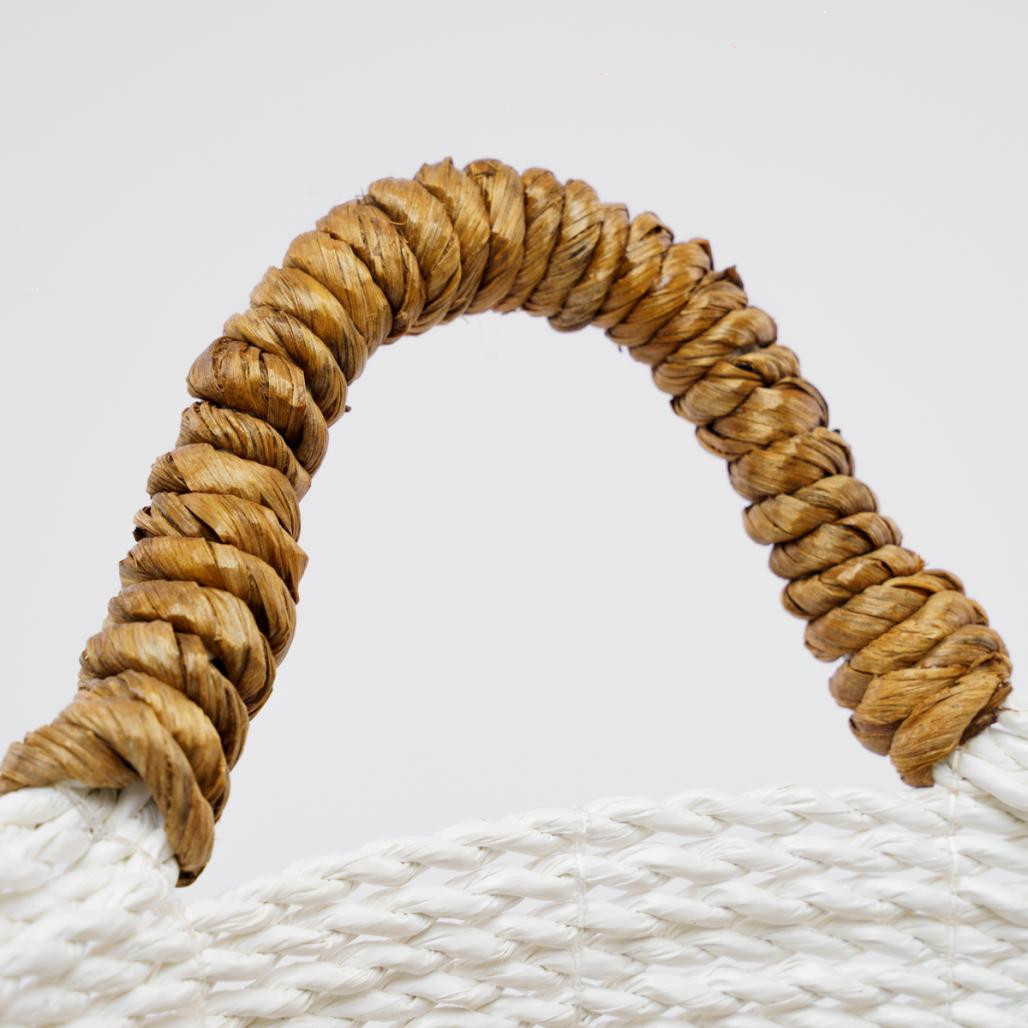 Panier en fibre végétale écru et marron S Izia