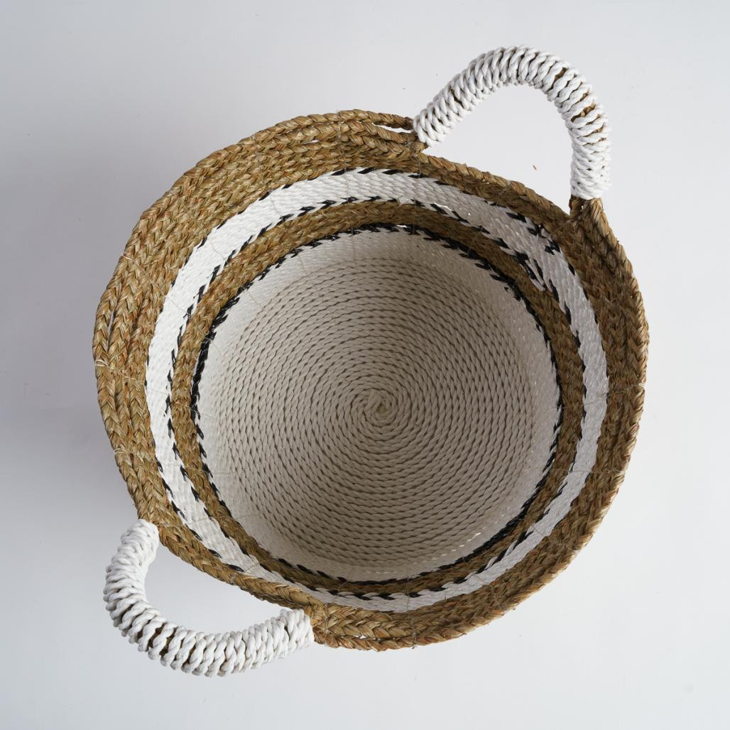 Panier tressé en jacinthe d'eau L Cassi Panier tressé en jacinthe d'eau L Cassi