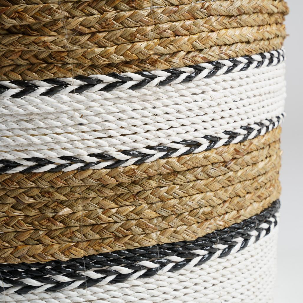 Panier tressé en jacinthe d'eau L Cassi Panier tressé en jacinthe d'eau L Cassi