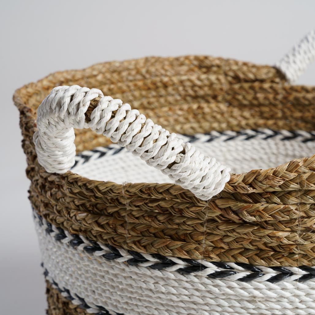 Panier tressé en jacinthe d'eau M Cassi